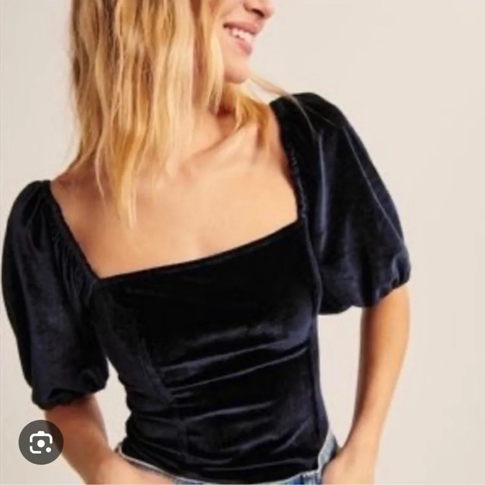 Abercrombie & Fitch Navy Blue Velvet Square Neck Puff Sleeve Crop Top Small